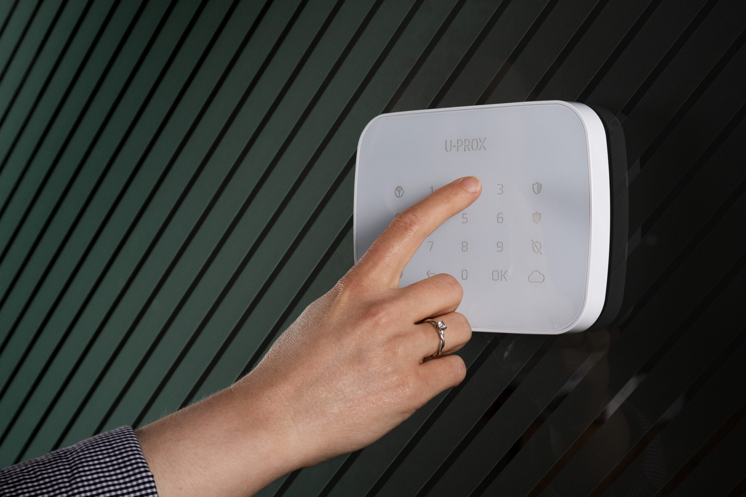 U-PROX_Keypad_G4_Lifestyle_IMG_6288
