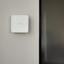 U-PROX_Siren_White_Lifestyle_IMG_7282